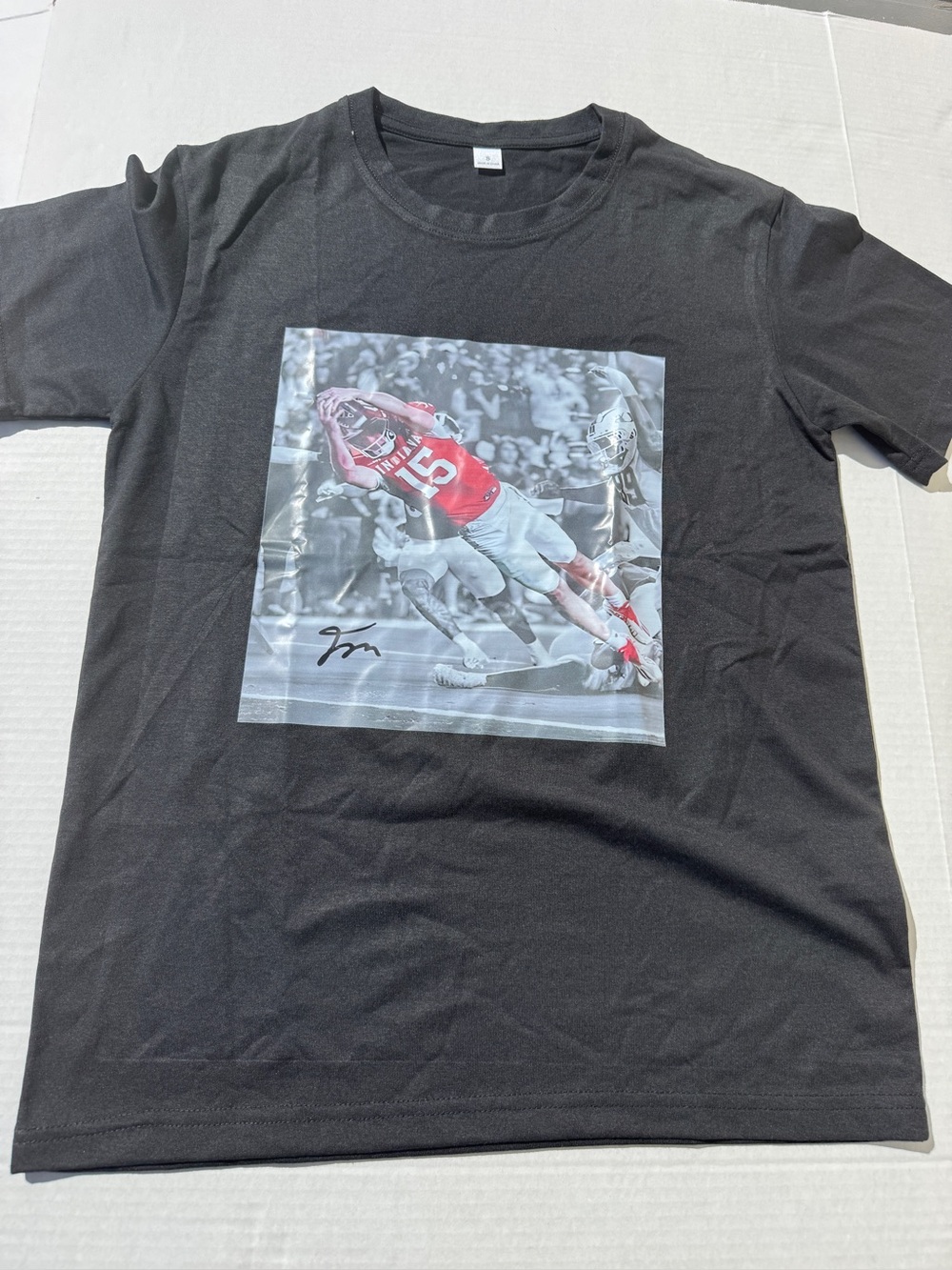 Hoosiers Graphic small black T-shirt new w/callouts
